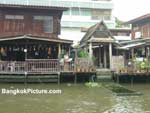 Thai houses by the river